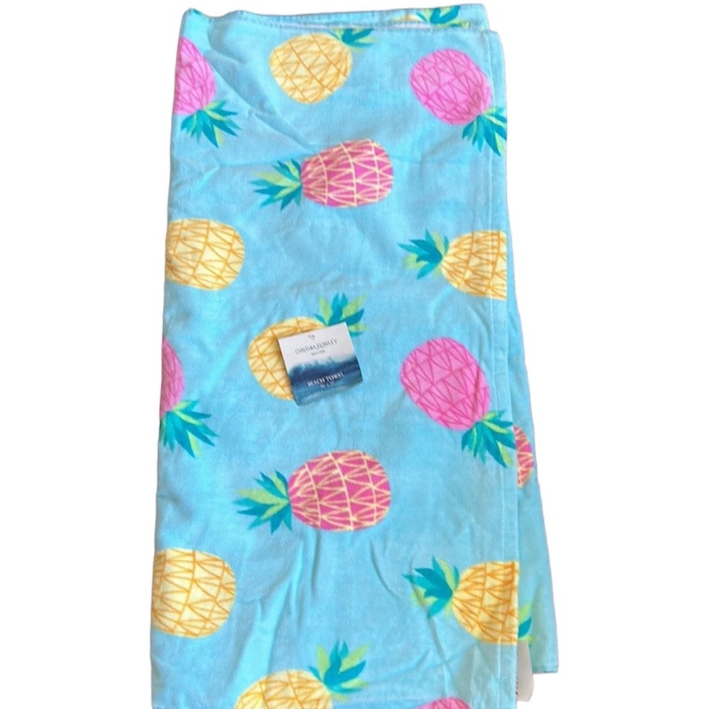 🆕 Cynthia Rowley Perfect Pineapple Oversized Beach Towel